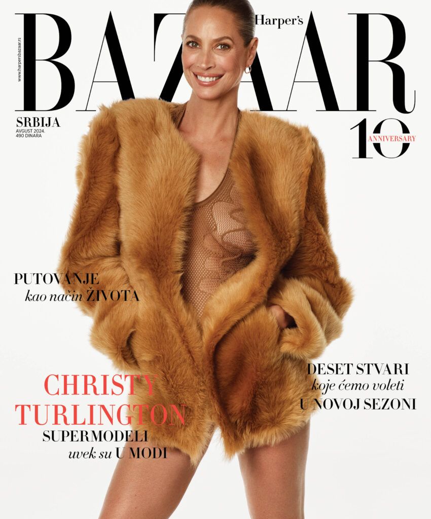 avgustovsko izdanje magazina Harper's BAZAAR