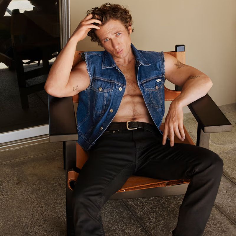 Jeremy Allen White i Calvin Klein