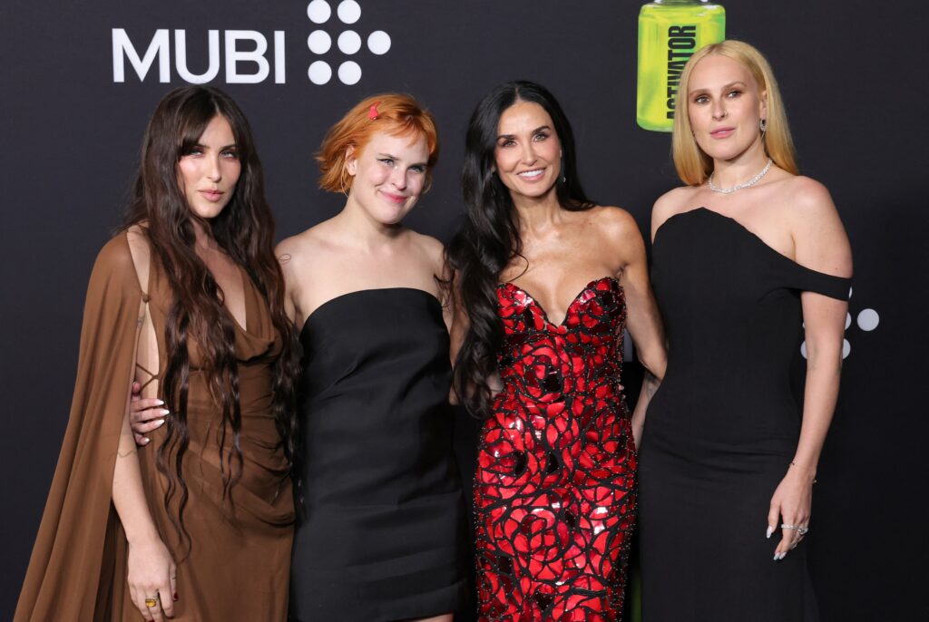 Demi Moore blistala na premijeri filma "The Substance"