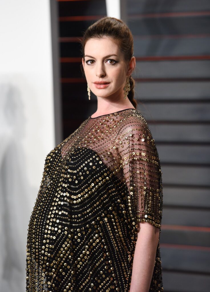 Evolucija stila Anne Hathaway
anne u art deco kaftanu naeem khan