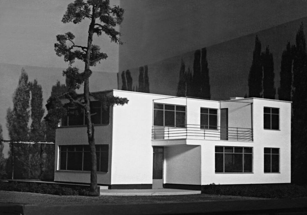 Gropius House – Walter Gropius