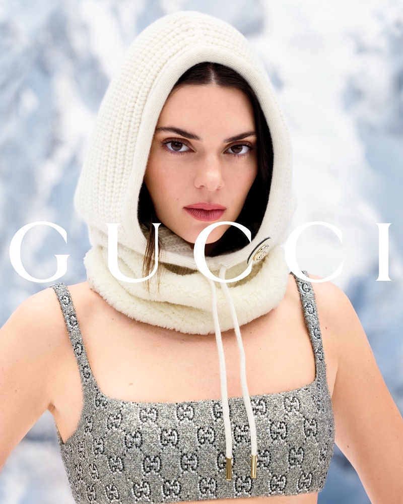 Zima sa Kendall Jenner po Gucci standardima
u zimskoj kampanju kendallnosi vunenu kapu i gucci monogram komplet