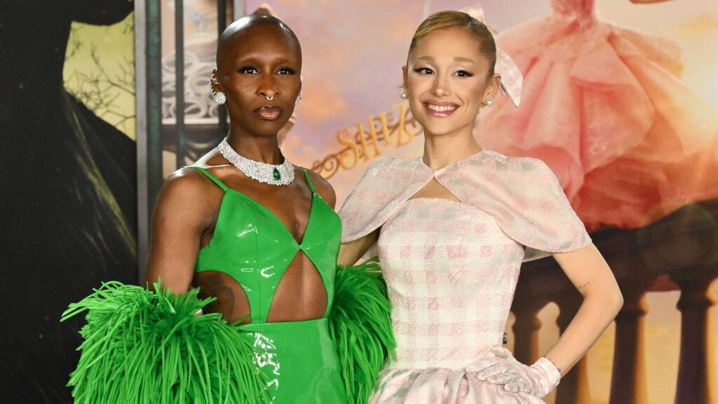 Ariana Grande, Cynthia Erivo i method dressing tehnika 
Artiana i Cynthia na premijeri filma wicked u los andjelesu nose louis vuitton i thom browne kreacije