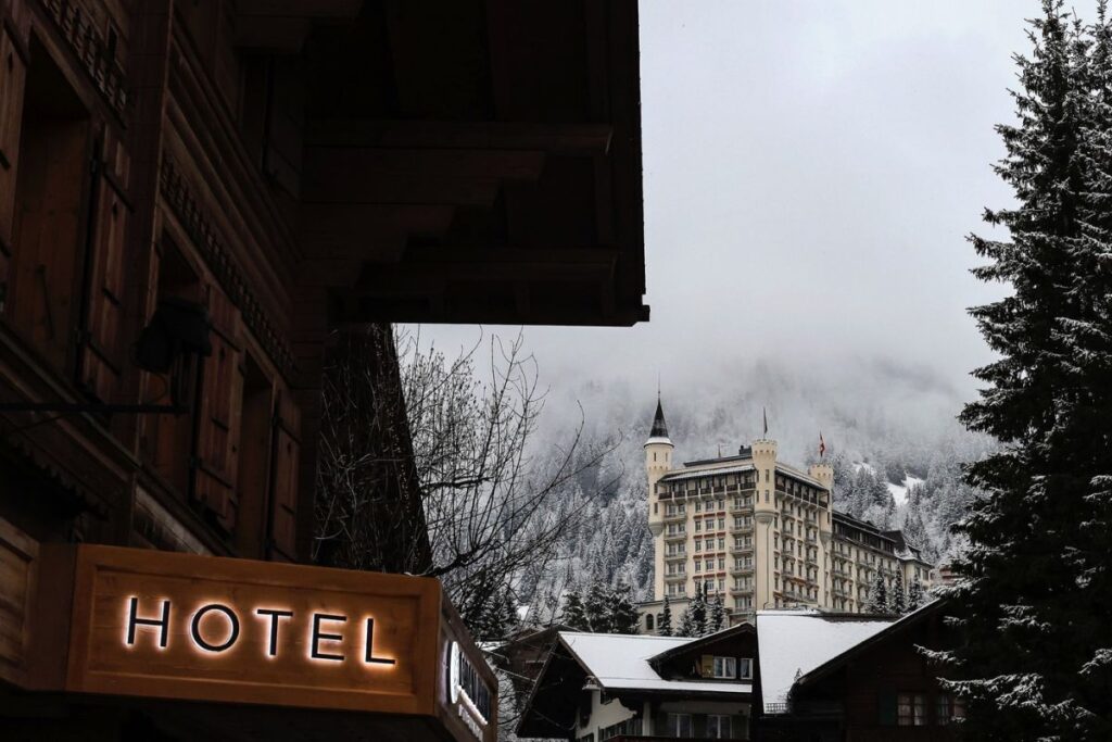 Najlepša skijališta sveta koja morate posetiti
gstaad grad u svajcarskoj i hotel gstaad palace