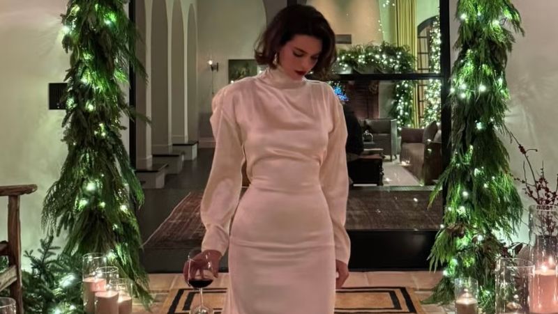 Kendall Jenner praznični outfit