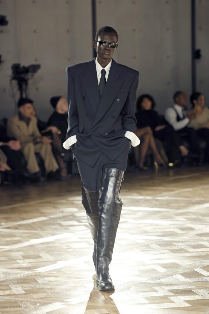 Anthony Vaccarello i Saint Laurent
muska kolekcija jesen/zima 2025
MENSWEAR FALL winter 2025