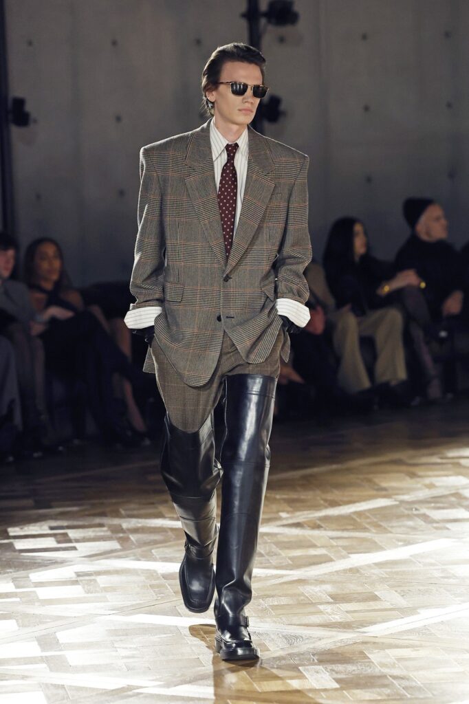 Anthony Vaccarello i Saint Laurent
muska kolekcija jesen/zima 2025
MENSWEAR FALL winter 2025