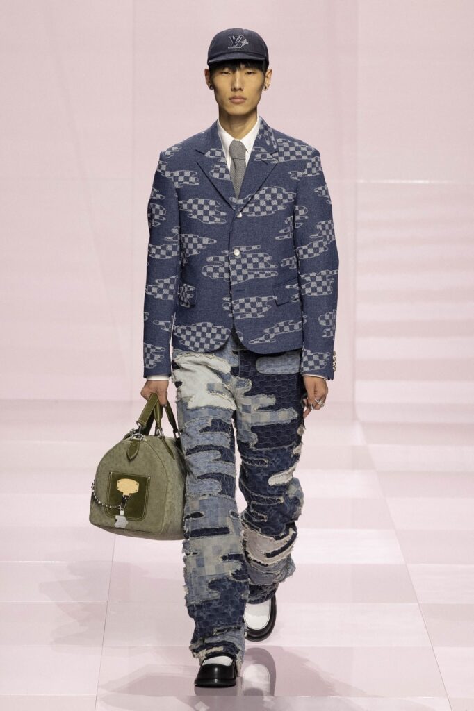 Louis Vuitton kolekcija “Remember the Future”
Pharrell Williams i Nigo udružili su snage kako bi otkrili novu, dugo očekivanu mušku kolekciju modne kuće Louis Vuitton za jesen/zimu 2025. 