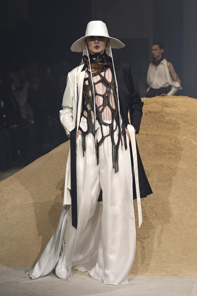 Paris Haute Couture Fashion Week  Yuima Nakazato Eternal Dunes kolekcija prolece leto 2025 visoka moda