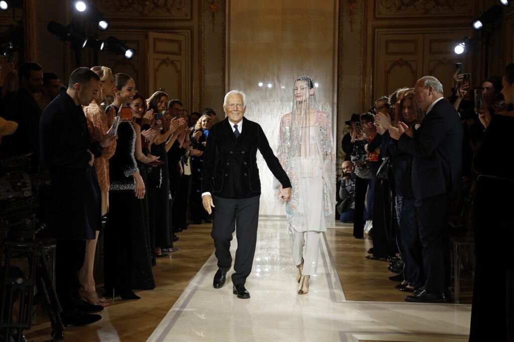 Paris Haute Couture Fashion Week  pratimo najbolje modne revije
giorgio armani prive