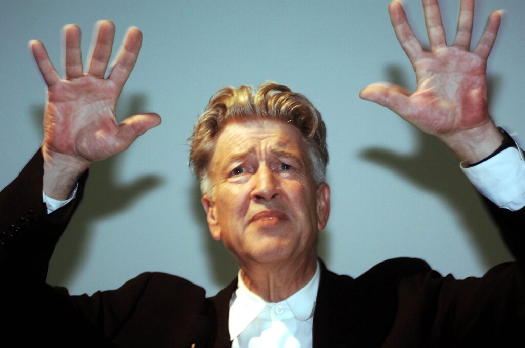 Jedan od najuticajnijih i najinovativnijih reditelja u istoriji filma, David Lynch, preminuo je 16. januara 2025. godine u 78. godini života.