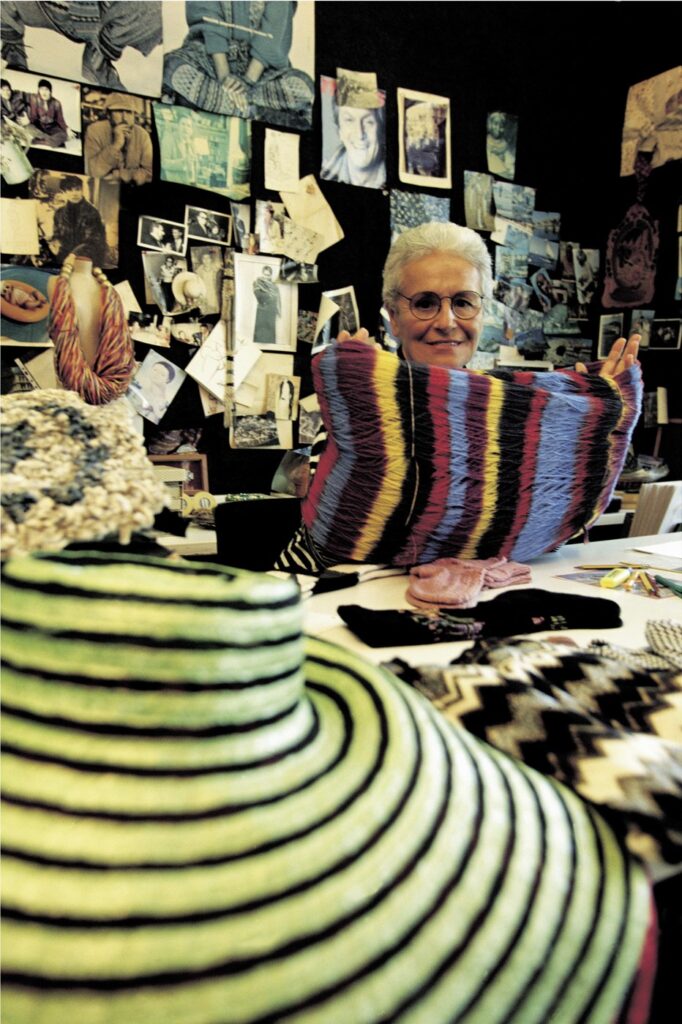 Rosita Missoni: Fascinantan život modne ikone 
rita missoni u svom ofisu